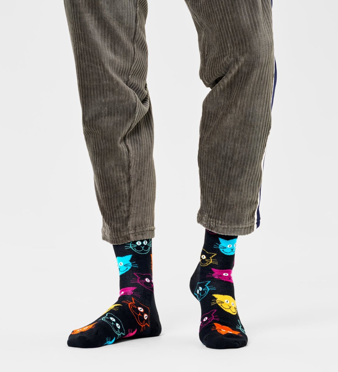Colorful cat-themed crew socks designed for both women and men, perfect for fun and comfortable everyday wear.