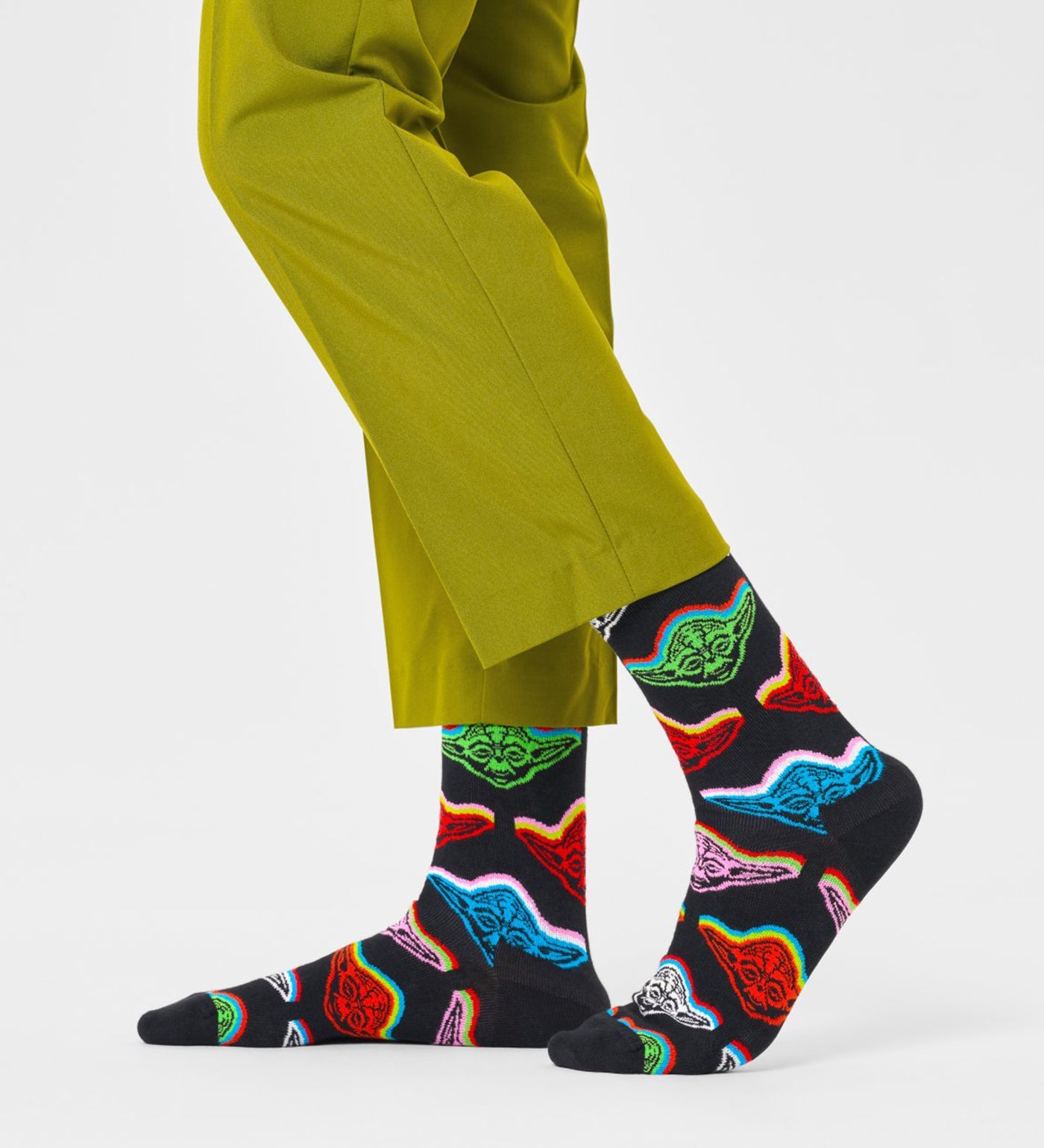Happy Socks Unisex Star Wars‚Ñ¢ Yoda crew socks for women and men featuring Yoda's face and galaxy-themed design.