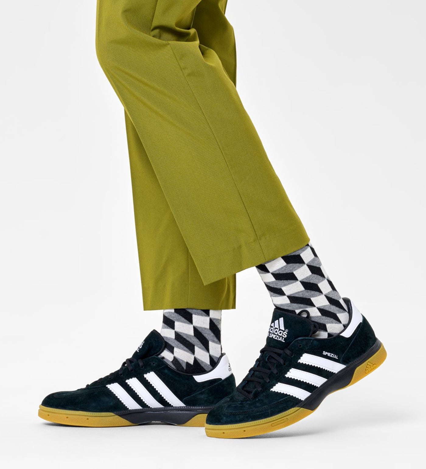 Bright, colorful unisex Happy Socks with filled optic pattern, crew length, suitable for women and men.